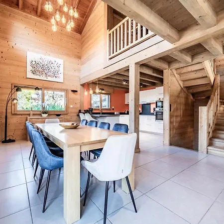 Jaji - By Emerald Chalet Morzine
