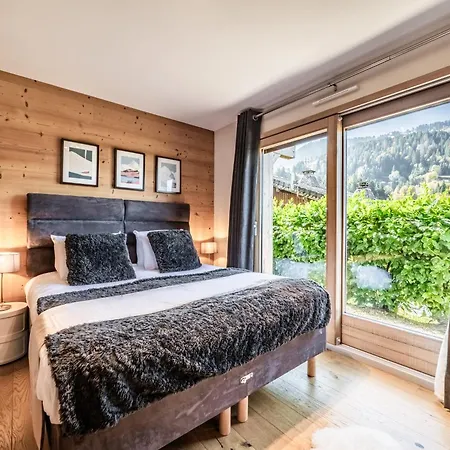 Jaji - By Emerald Chalet Morzine